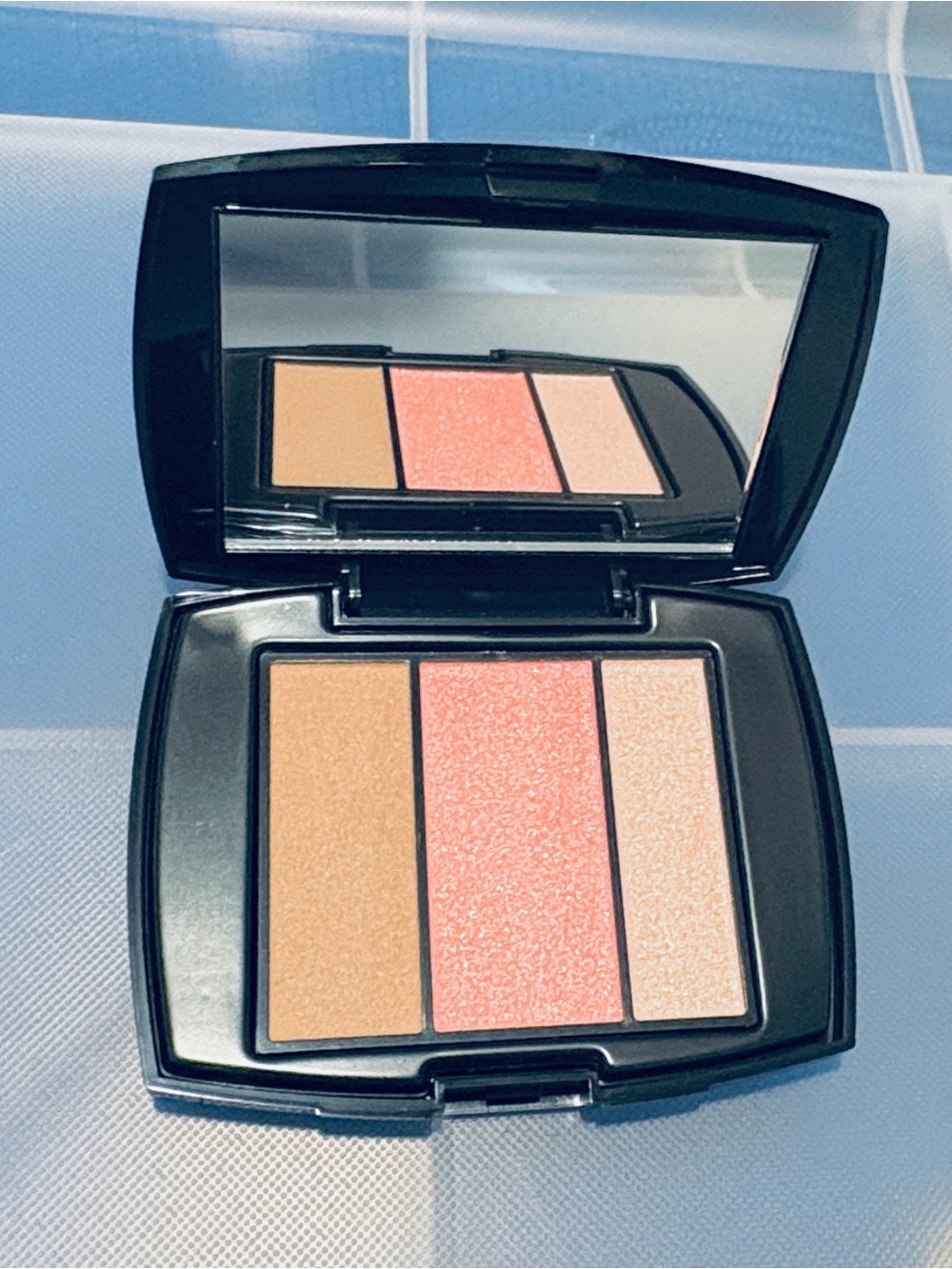 NEW [Lancôme] Subtil 3-in-1 Pallet Contour Blush Highlight Shade 323 Rose Flush - Picture 4 of 7
